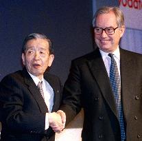 Vodafone to boost stake in Japan Telecom